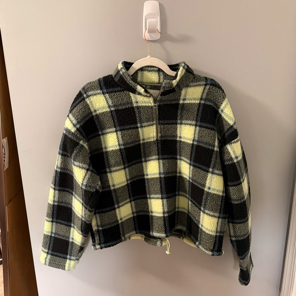 Cozy Plaid Half-Zip Fleece Pullover in Black & Lime